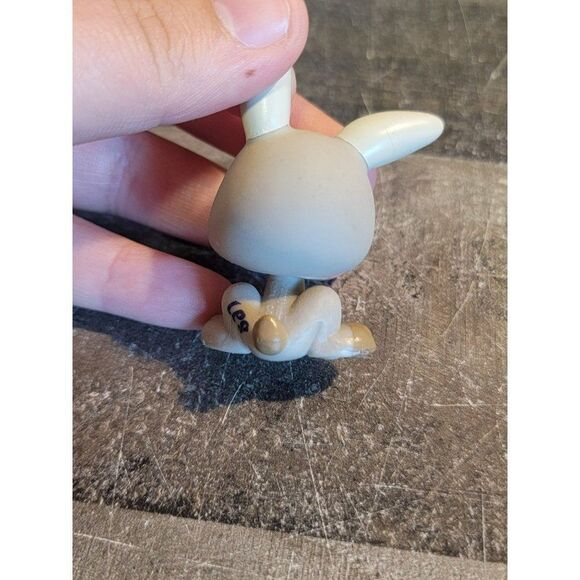 LPS Hasbro 2009 gray bunny Littlest Pet Shop toy figure - Picture 5 of 5